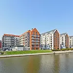 Aura - Riverside & Parking By Downtown