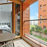Aparthotel Aura - Riverside & Parking By Downtown