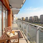 Aparthotel Aura - Riverside & Parking By Downtown 4*