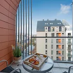 Aparthotel Aura - Riverside & Parking By Downtown 4*