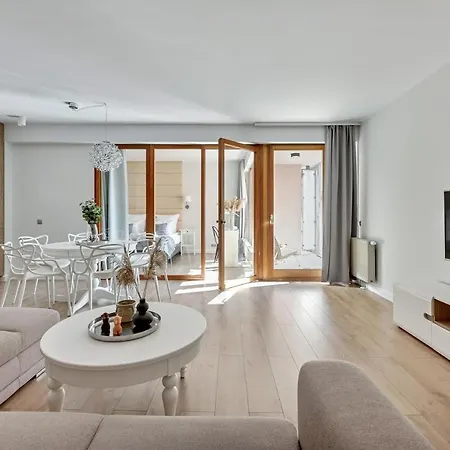 Aura - Riverside & Parking By Downtown Apartment Gdansk