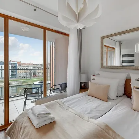 Apartment Aura - Riverside & Parking By Downtown