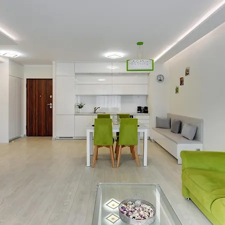 Aura - Riverside & Parking By Downtown Apartment