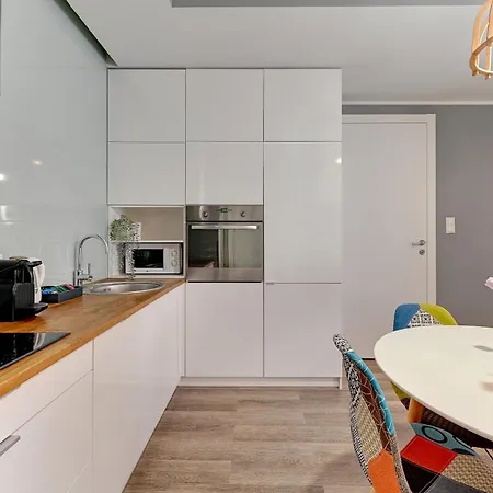 Aura - Riverside & Parking By Downtown Aparthotel