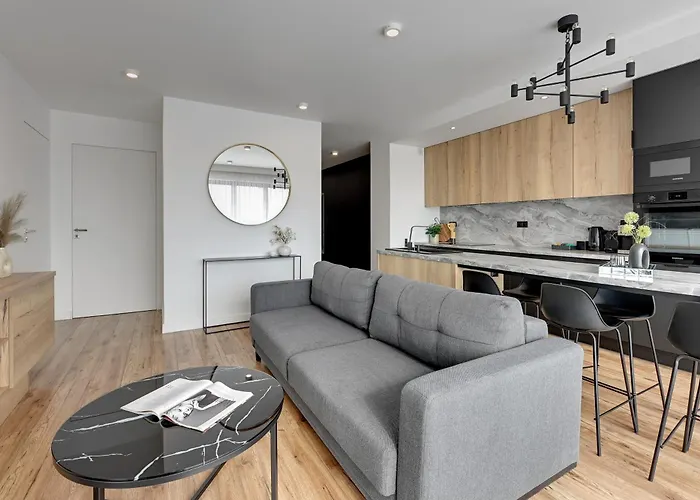 Aura - Riverside & Parking By Downtown Aparthotel