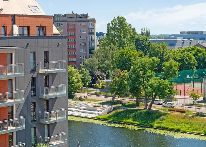 Aura - Riverside & Parking By Downtown Aparthotel